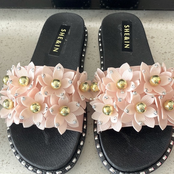 SHEIN Shoes - Flower Sandals with Beads and Rhinestones. Brand New size 7